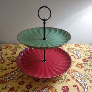 Gallery Tabletops Verona Green Red Fluted 2-Tiered Server